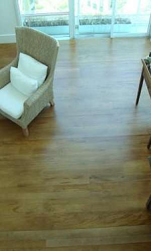 Instalação de taco de madeira Instalação de taco de madeira